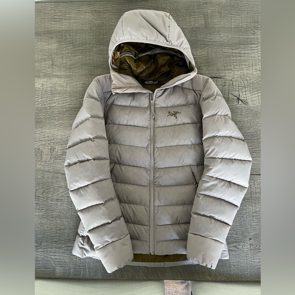 womens arcteryx thorium down jacket (sz small; color: verra)